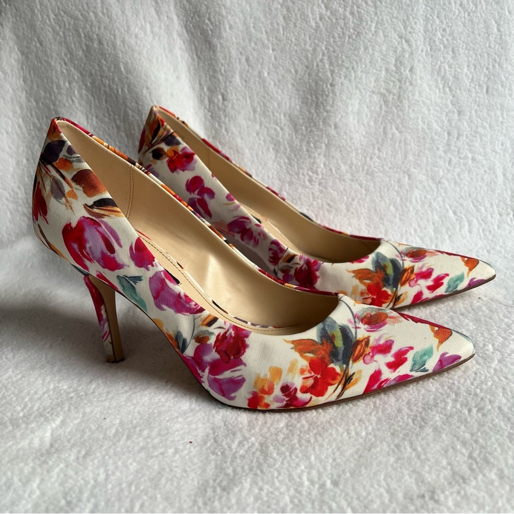 Nine West Womens Flax 2 Floral Pointed Toe Dress Pump Heels